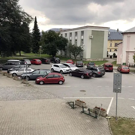 Staric בית הארחה 3*